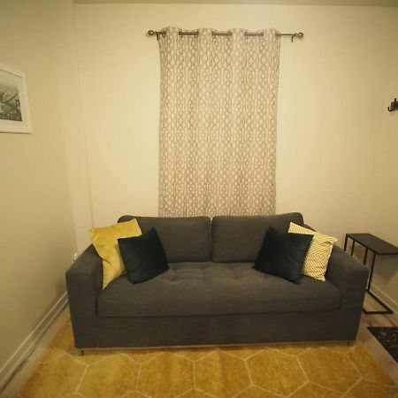 Cozy 1 Bedroom Centrally Located ฮามิลตัน ภายนอก รูปภาพ