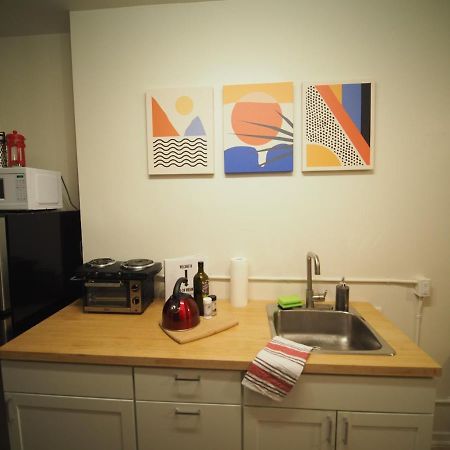 Cozy 1 Bedroom Centrally Located ฮามิลตัน ภายนอก รูปภาพ