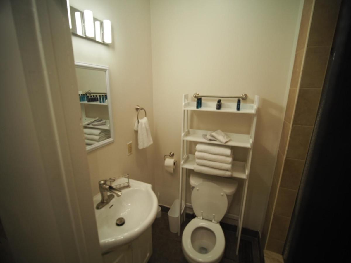 Cozy 1 Bedroom Centrally Located ฮามิลตัน ภายนอก รูปภาพ