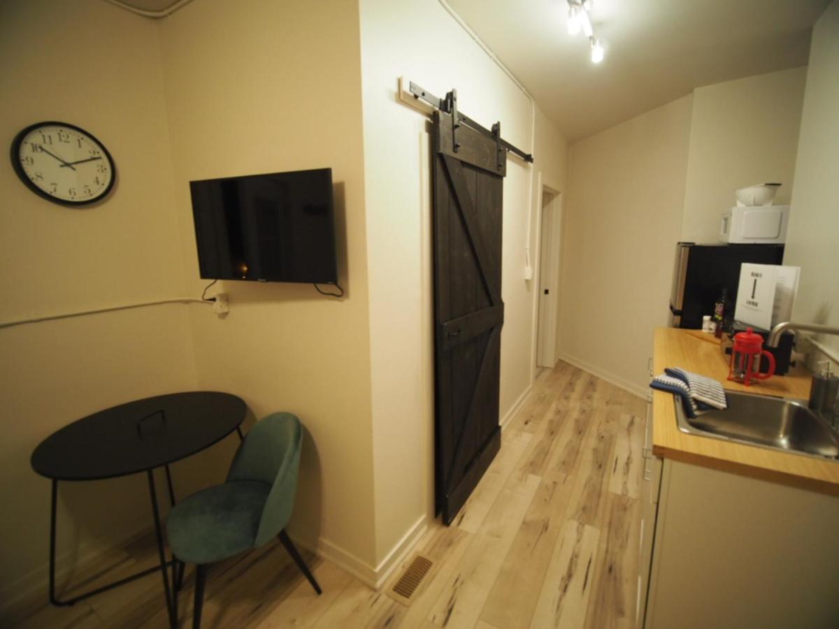 Cozy 1 Bedroom Centrally Located ฮามิลตัน ภายนอก รูปภาพ